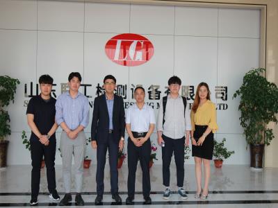 Korean customers come to Liangong Group for acceptance of testing machine equipment